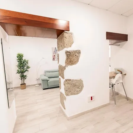 Apartment Colonial Stone